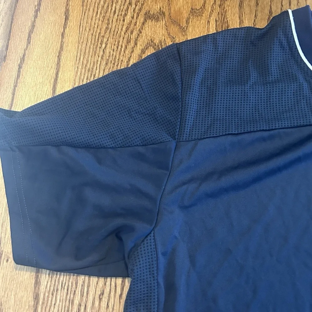 Majestic Men's Athletic Shirt Size L Navy Blue V-Neck Short Sleeve Sportswear